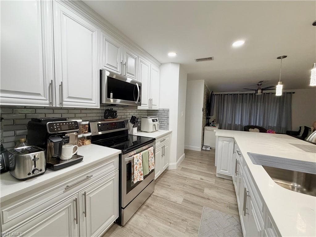 1821 Winkler AVE-2