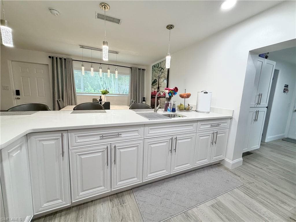 1821 Winkler AVE-4