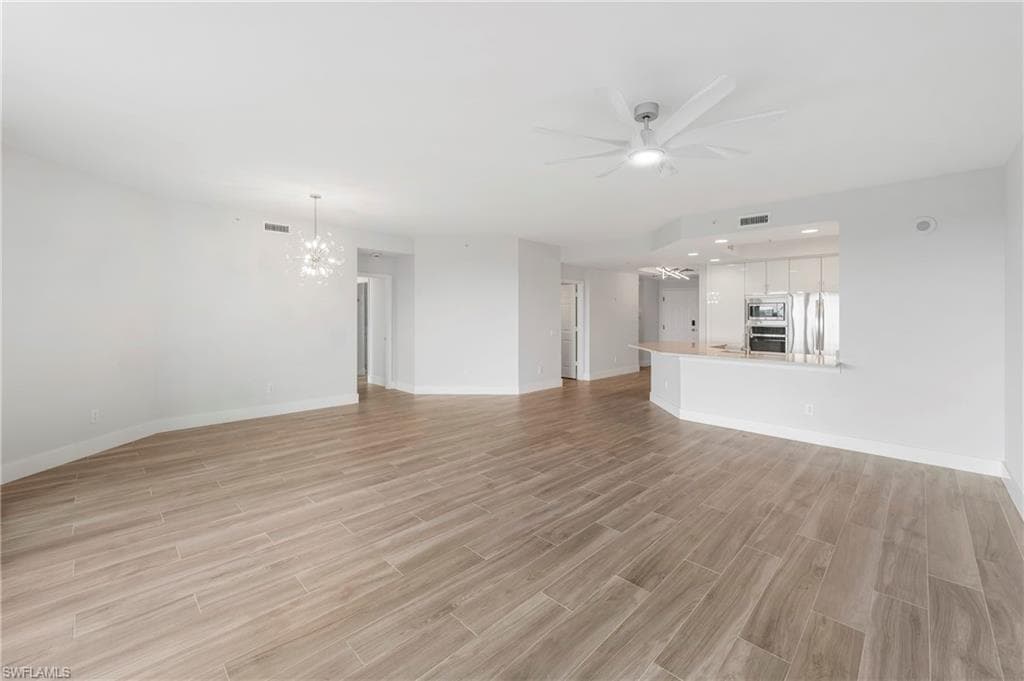 425 Cove Tower DR 403-5