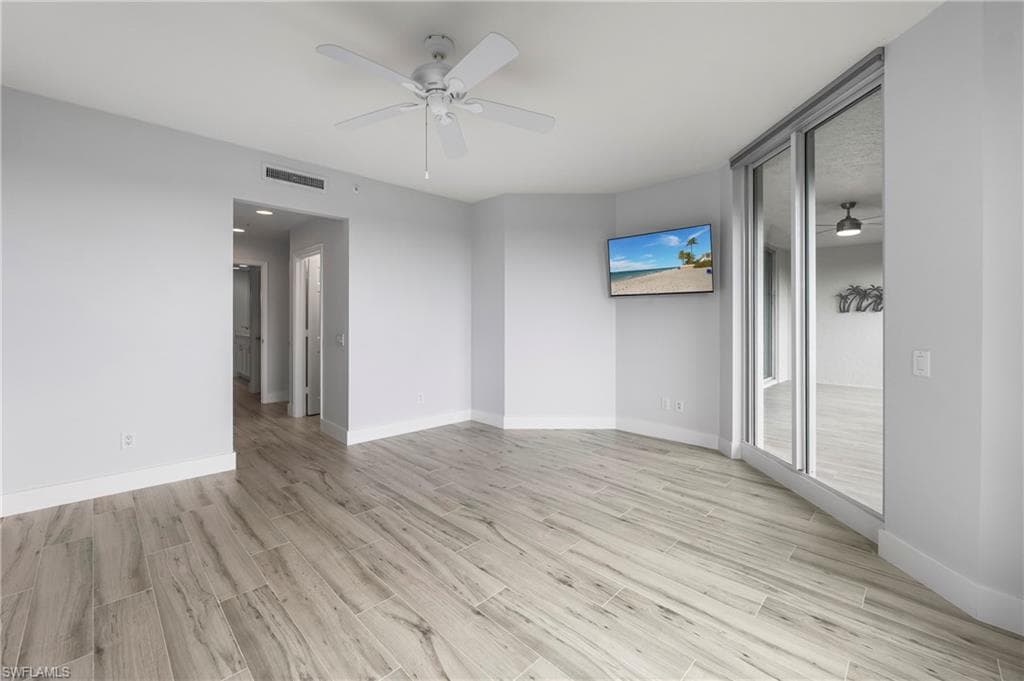 425 Cove Tower DR 403-12
