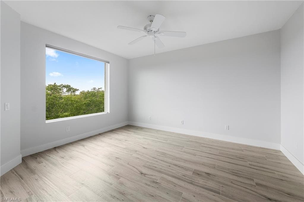 425 Cove Tower DR 403-11