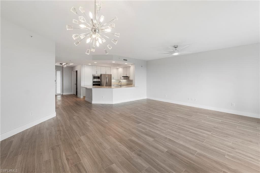 425 Cove Tower DR 403-6