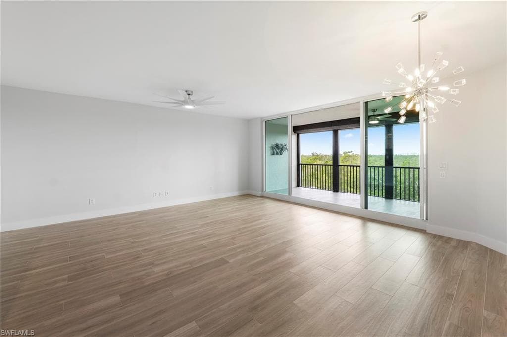 425 Cove Tower DR 403-2