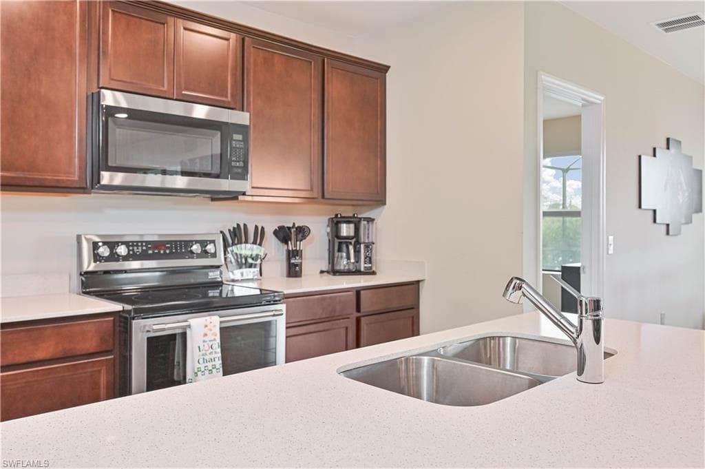 10792 Firebush CIR-11