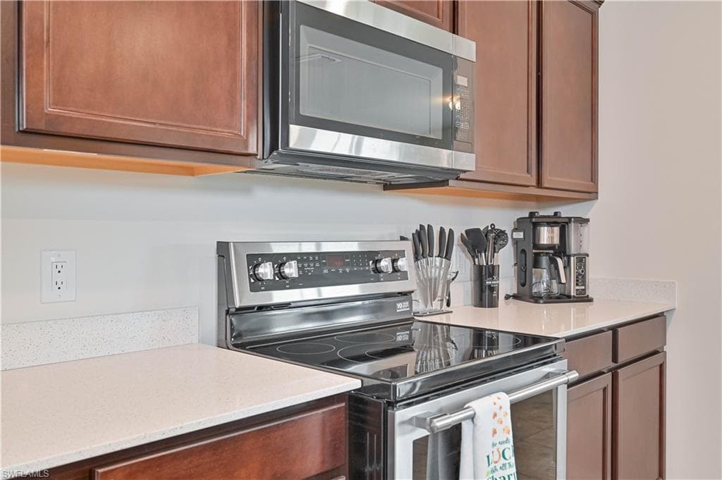 10792 Firebush CIR-10