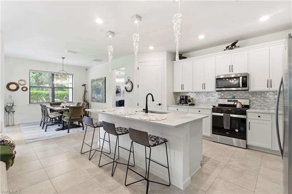 10475 Ventana LN-4