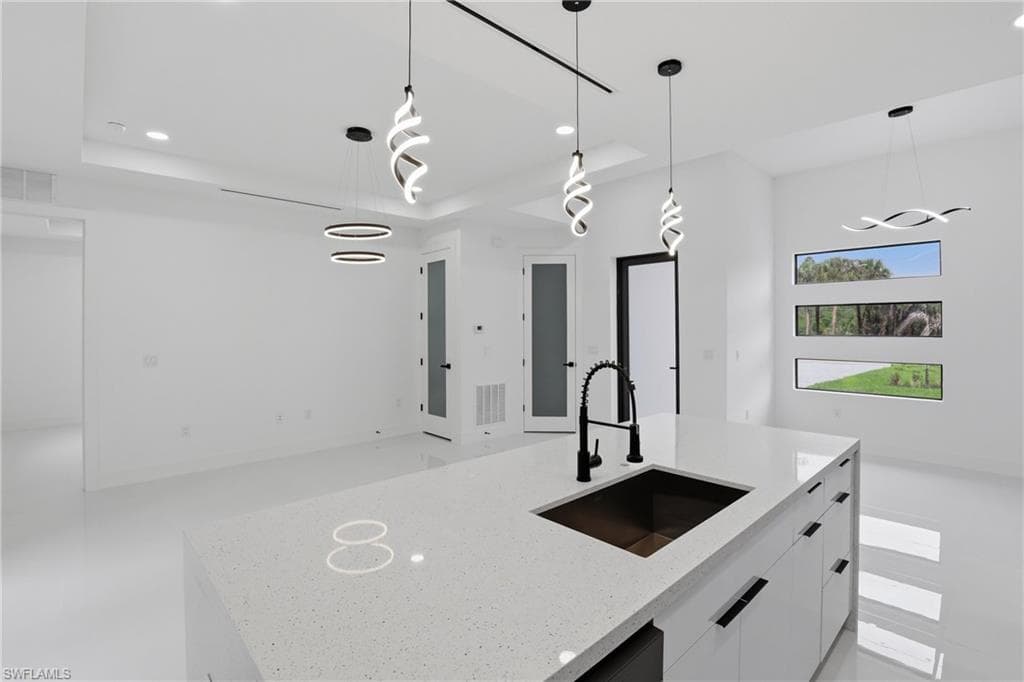 669 Windermere DR-9