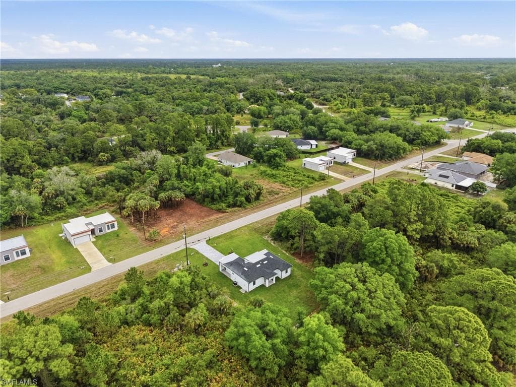 669 Windermere DR-32