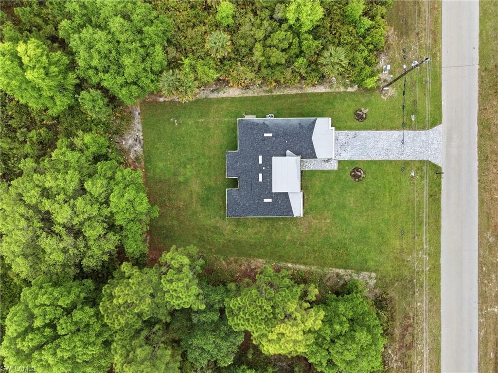 669 Windermere DR-38