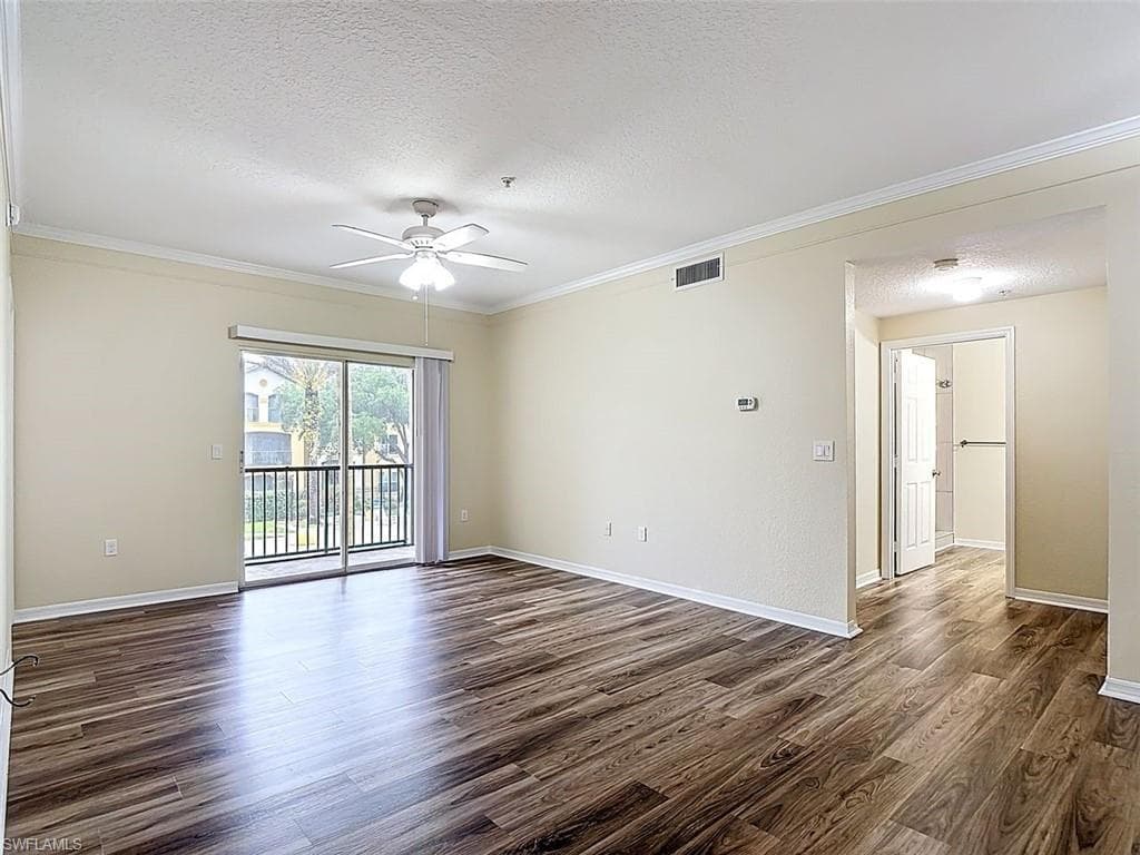 11571 Villa Grand 615-11