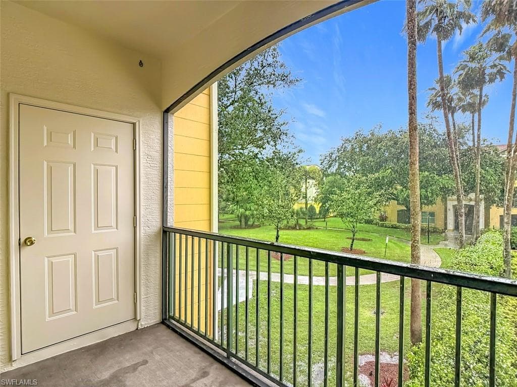 11571 Villa Grand 615-25
