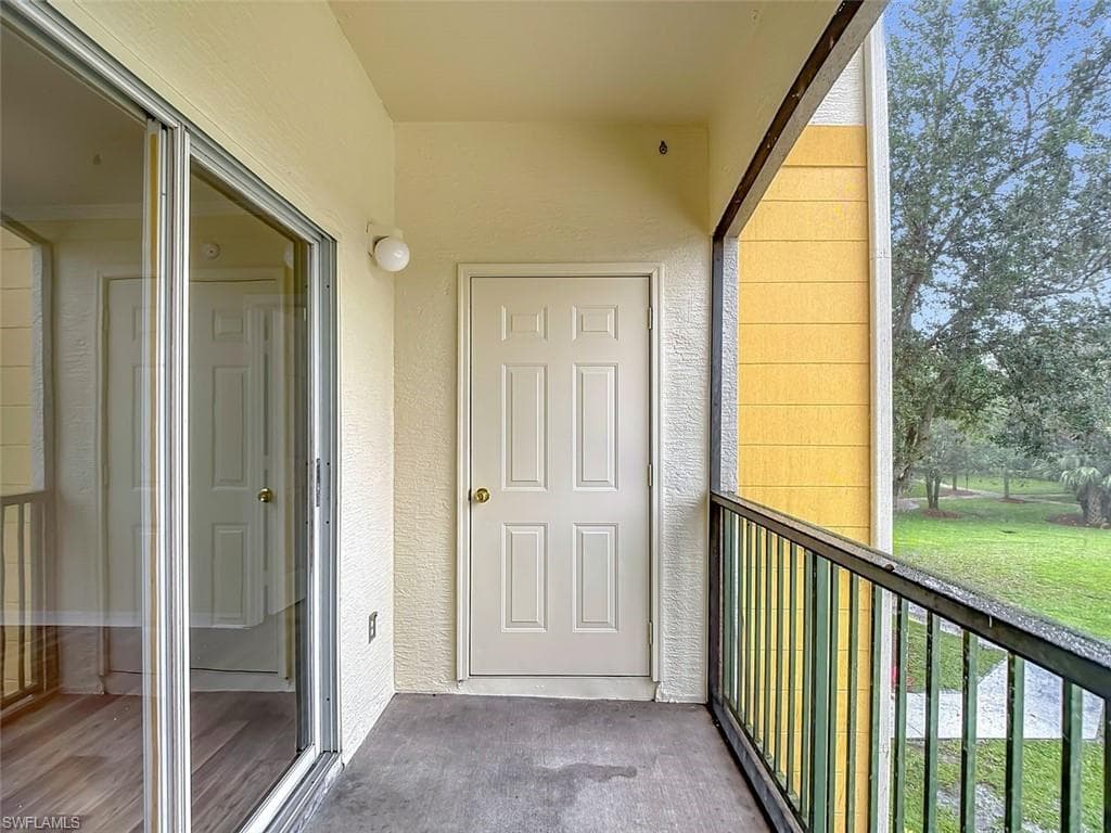 11571 Villa Grand 615-24