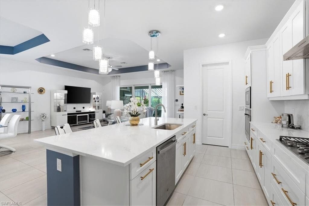 13665 Blue Bay CIR-9