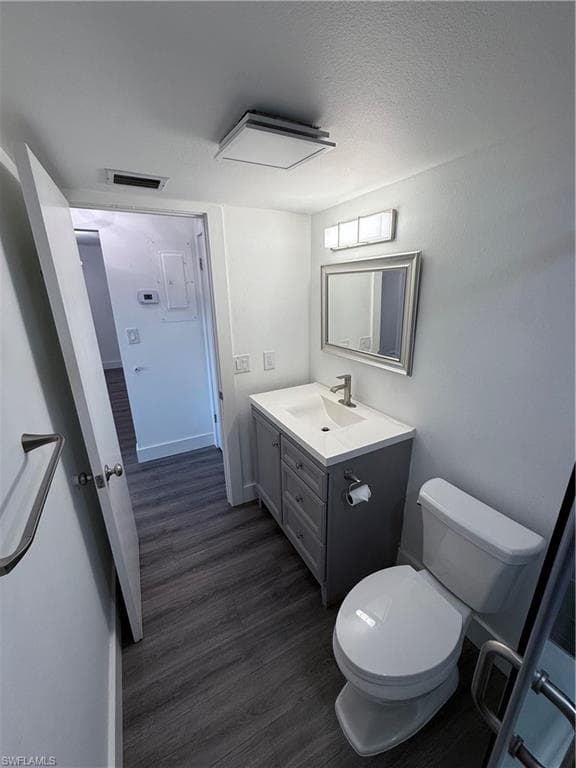 200 Valley Stream DR 8B-11