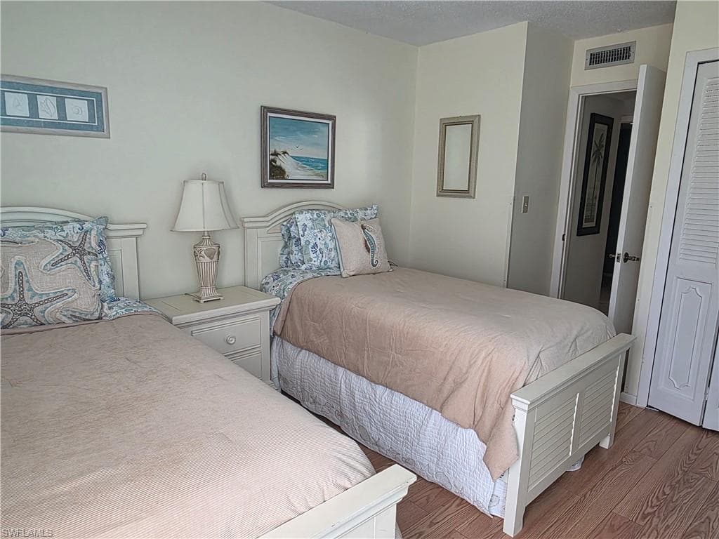 7105 Quail Run CT W 1-8