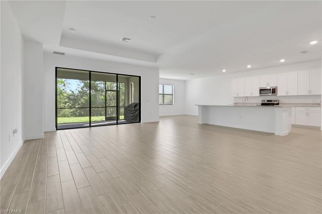 1801 HAGEN CT-8