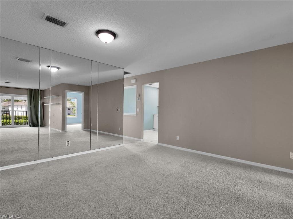 1494 Trafalgar LN C-12