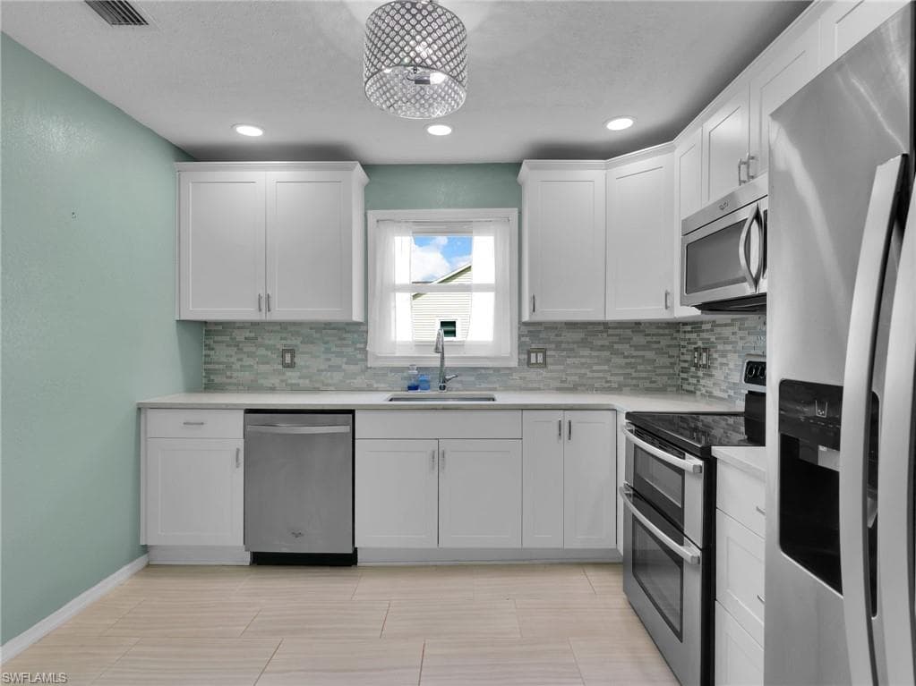 1494 Trafalgar LN C-3