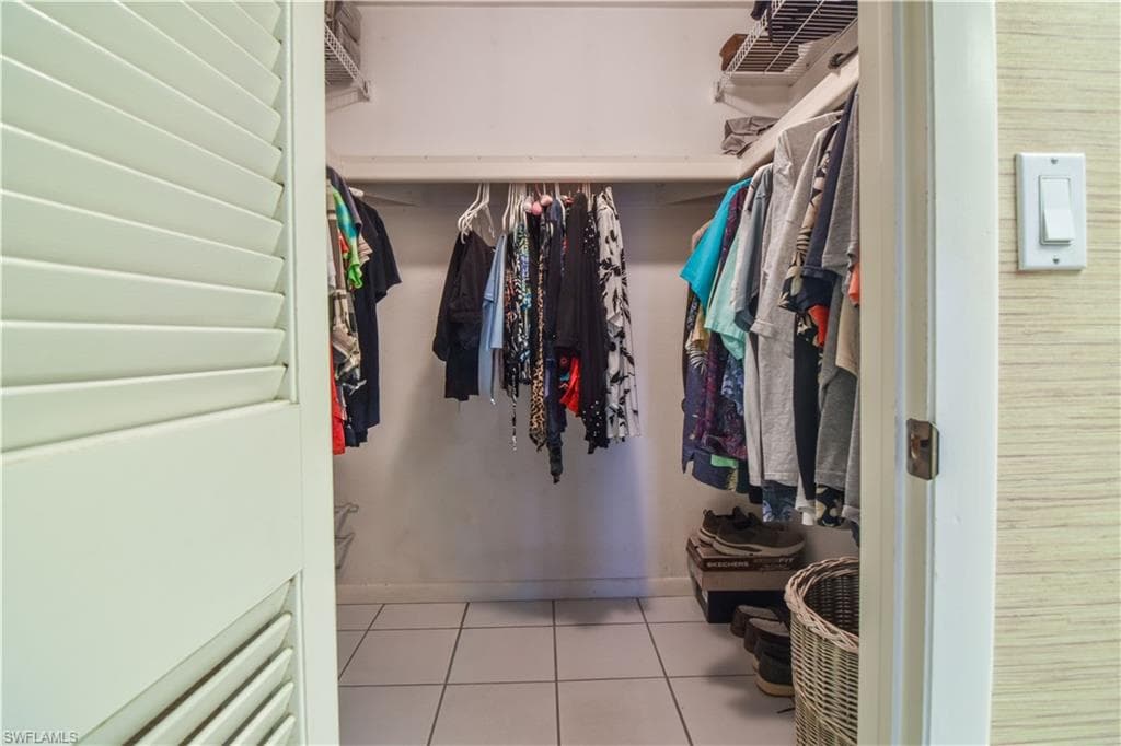 4632 Gulf AVE-16