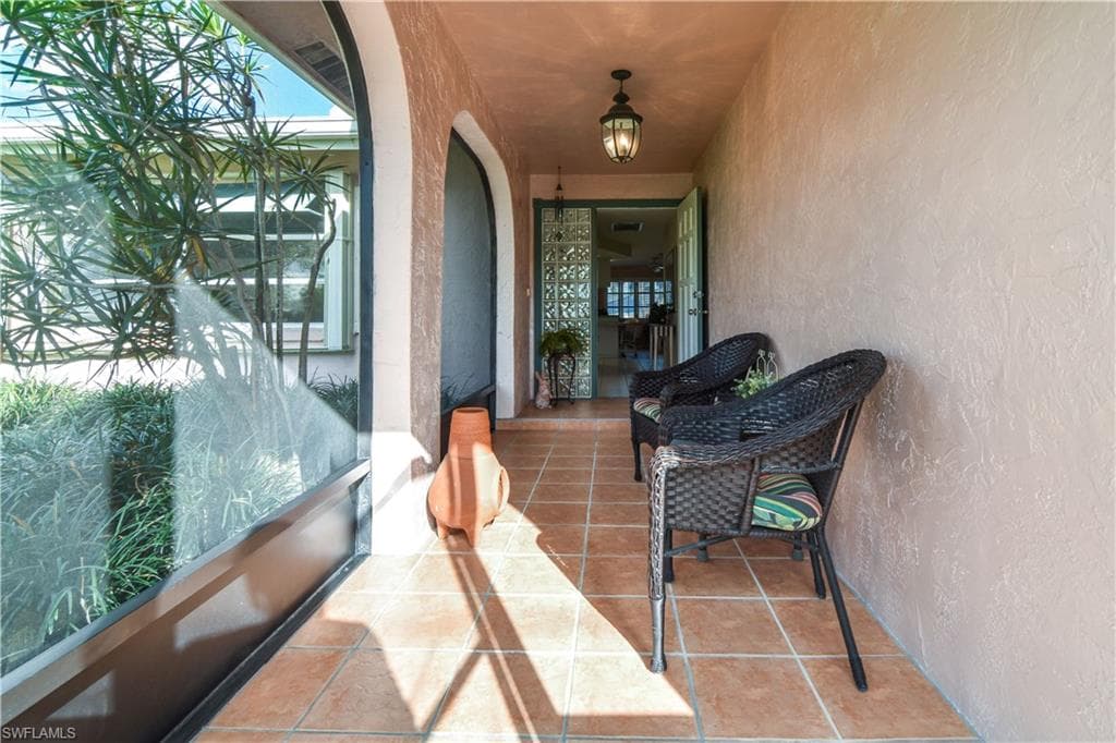 4632 Gulf AVE-11