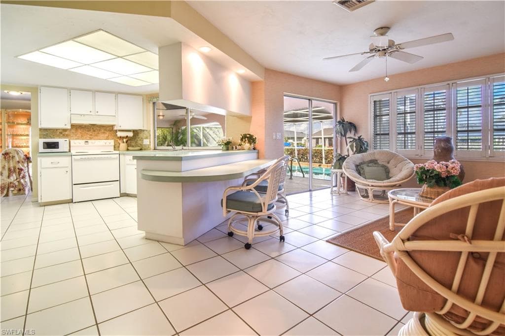 4632 Gulf AVE-6