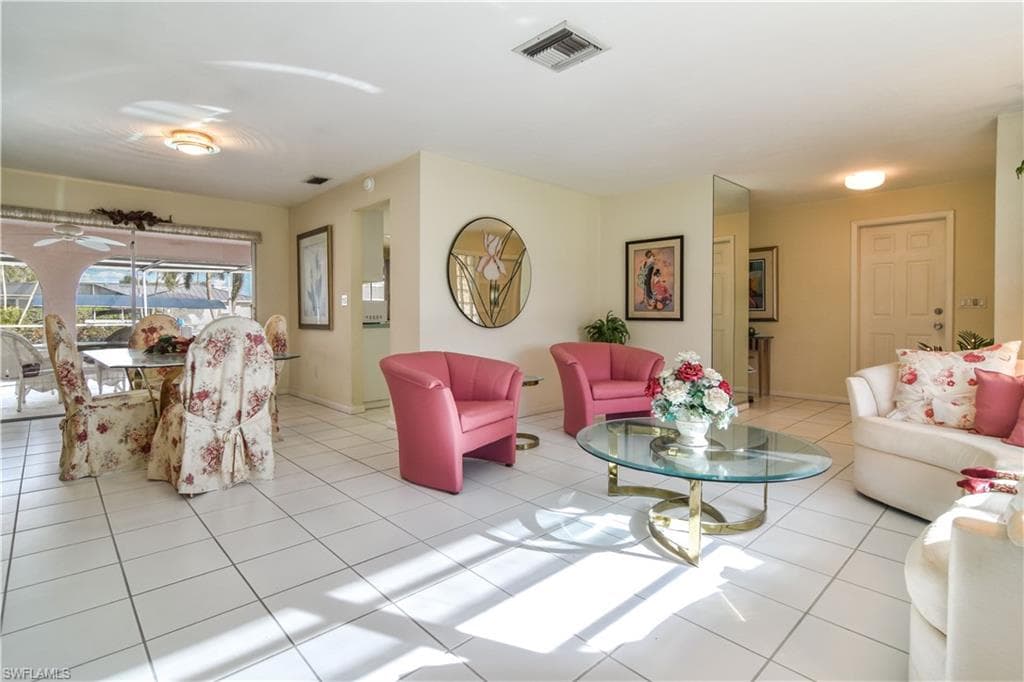 4632 Gulf AVE-4