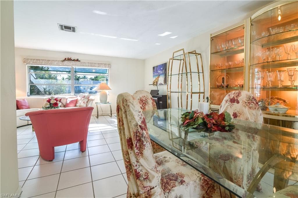 4632 Gulf AVE-13