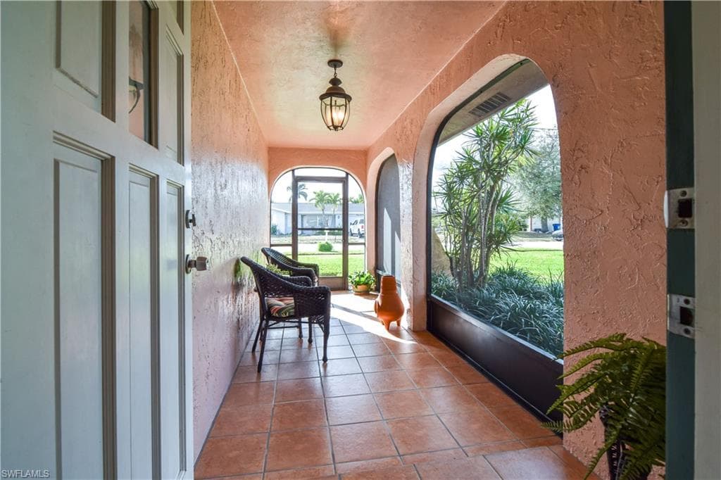 4632 Gulf AVE-3