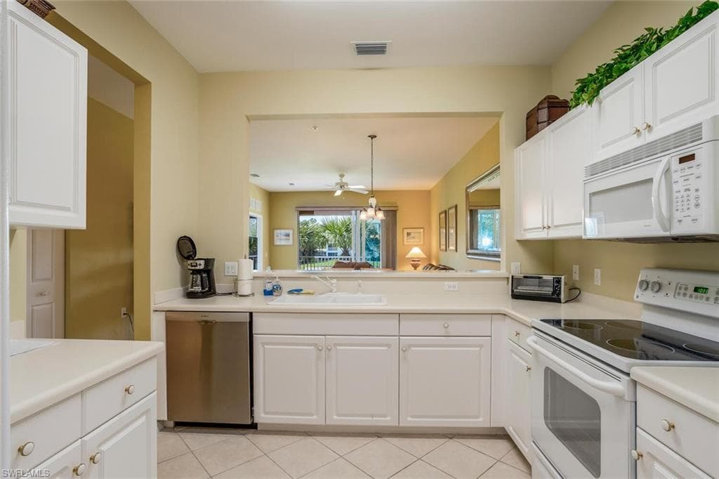 3980 Bishopwood CT E 204-12