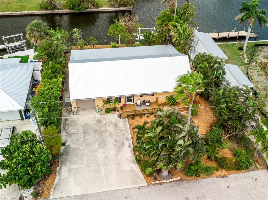 16353 Buccaneer ST-1