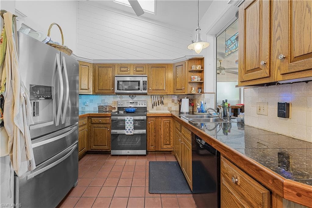 16353 Buccaneer ST-13