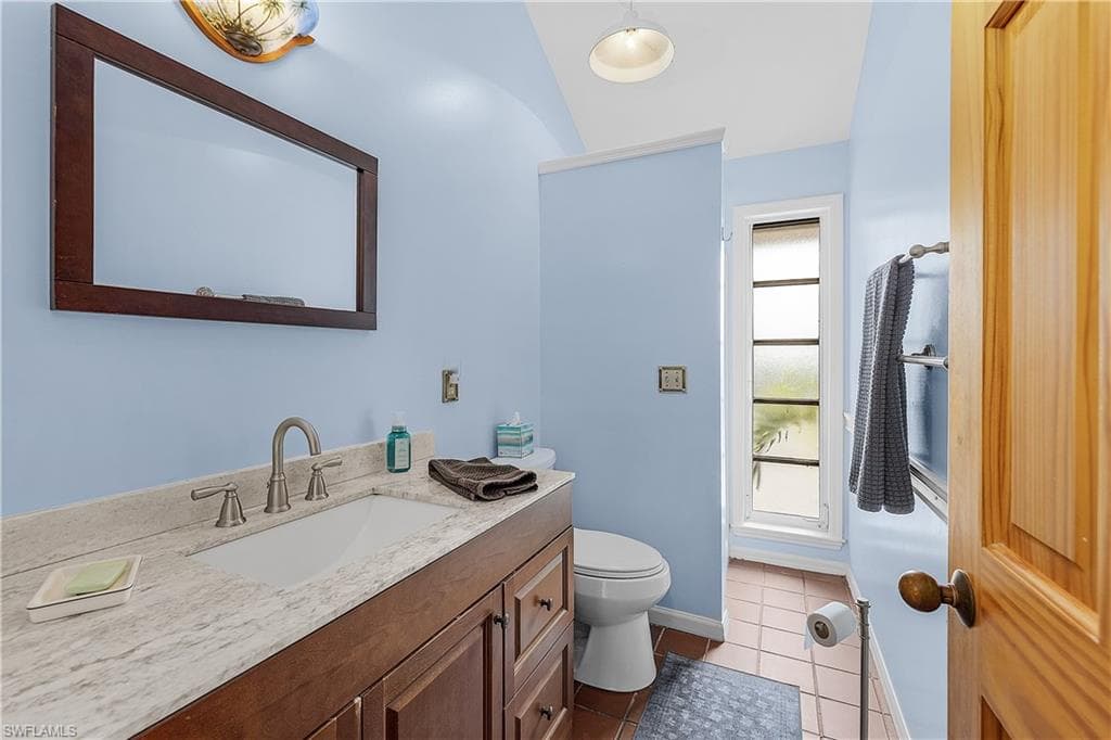 16353 Buccaneer ST-20