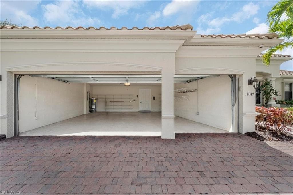11015 Longwing DR-39