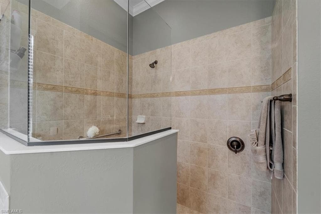 11015 Longwing DR-28