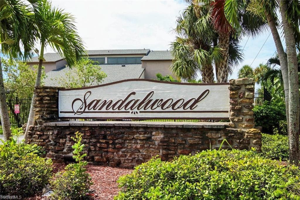 8849 Somerset BLVD-27