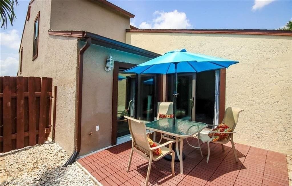 8849 Somerset BLVD-19