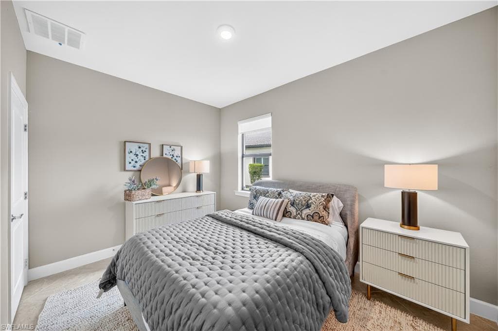 19649 Aqua View LN-16