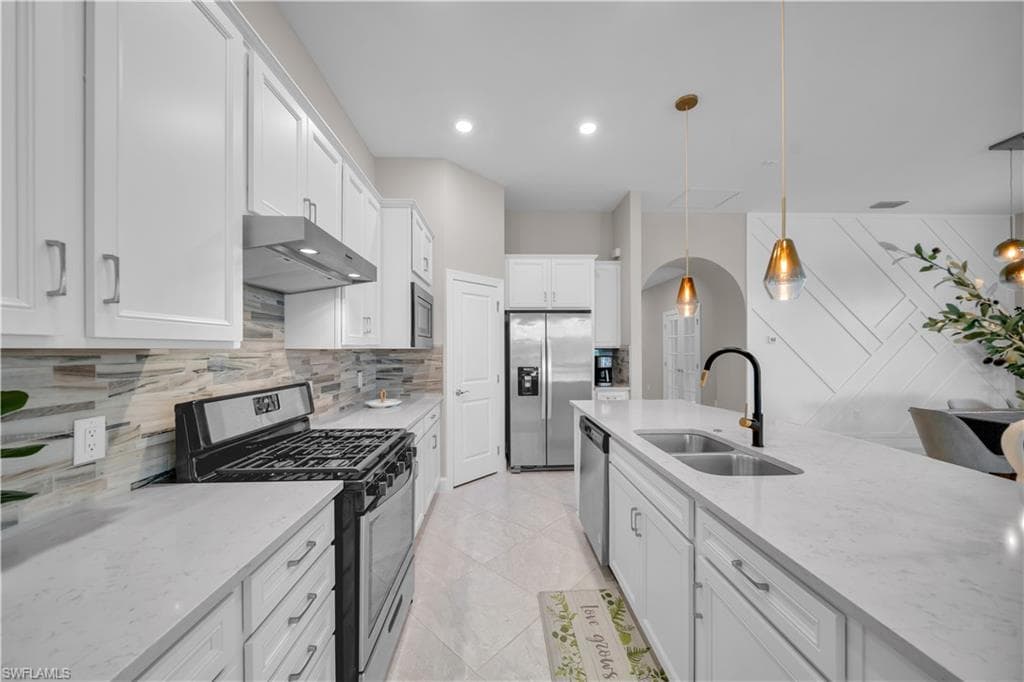 19649 Aqua View LN-6