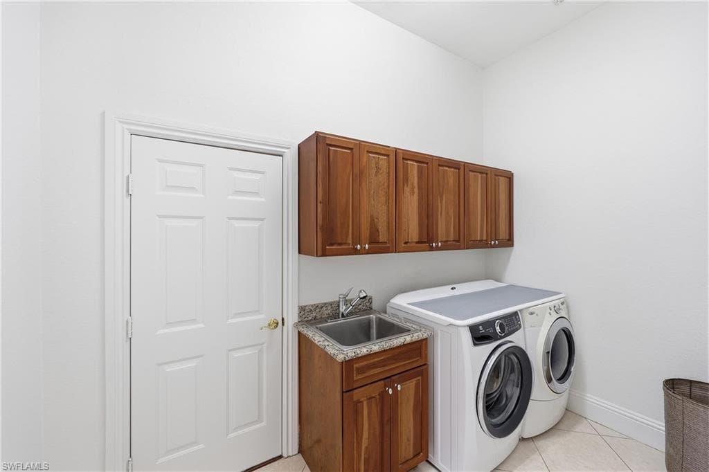 2844 Coco Lakes DR-26