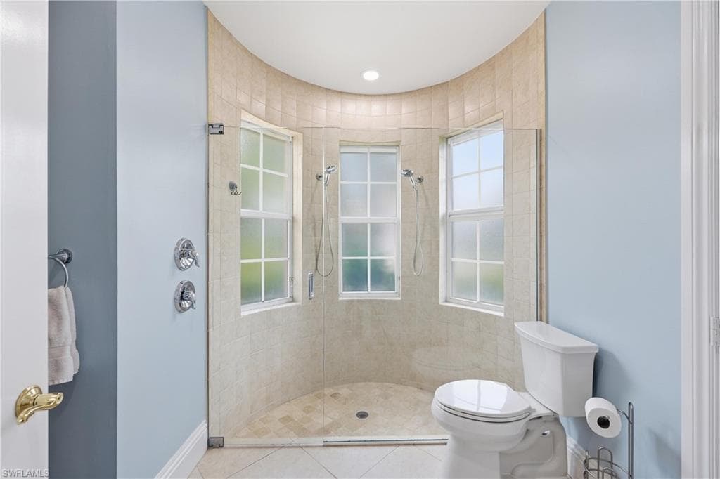2844 Coco Lakes DR-33