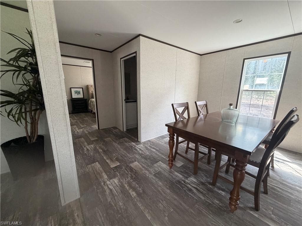 860 N Live Oak ST-3