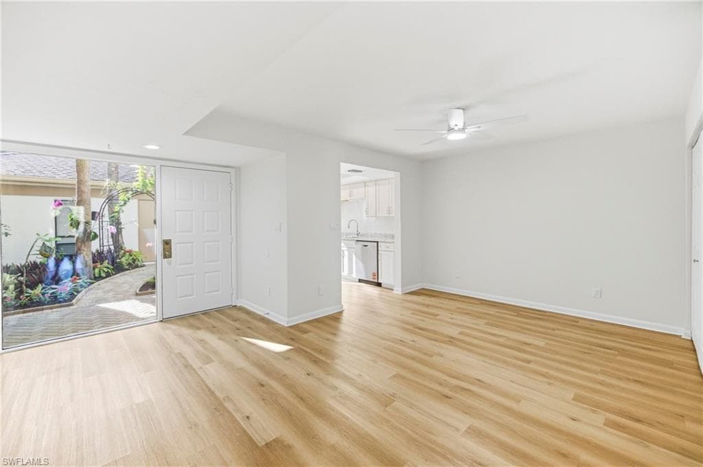 517 Lake Louise CIR 103-5
