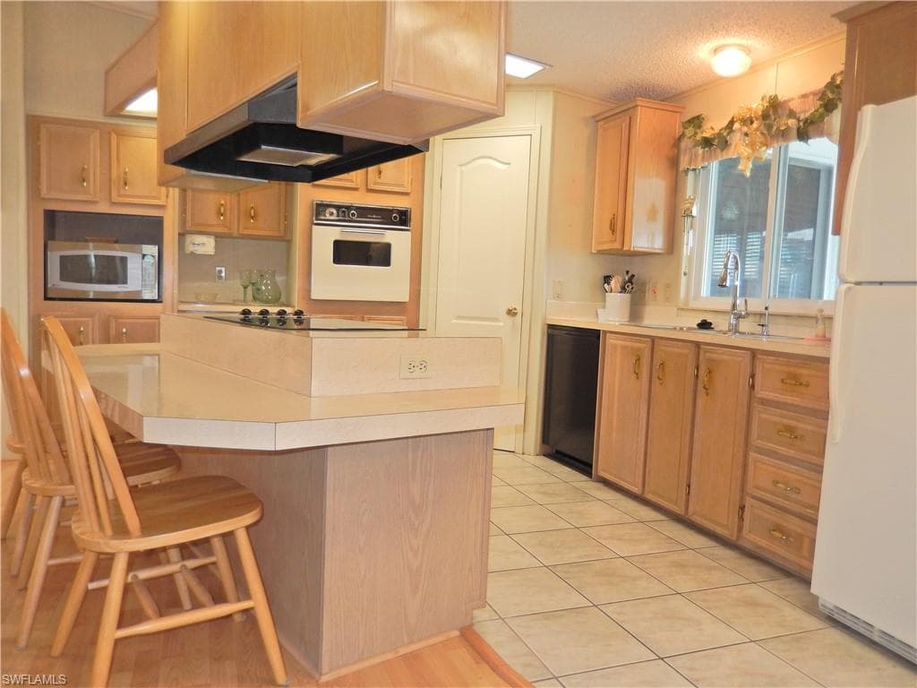 16168 Baton Rouge CT-6