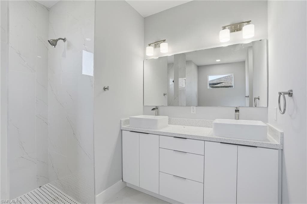 429 Palmyra AVE-19