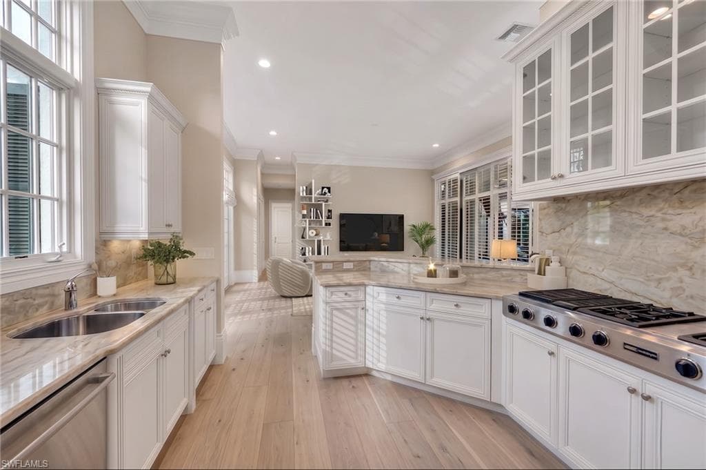 2595 Twinflower LN-17