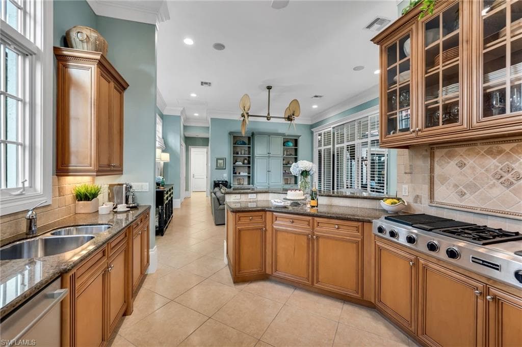 2595 Twinflower LN-18