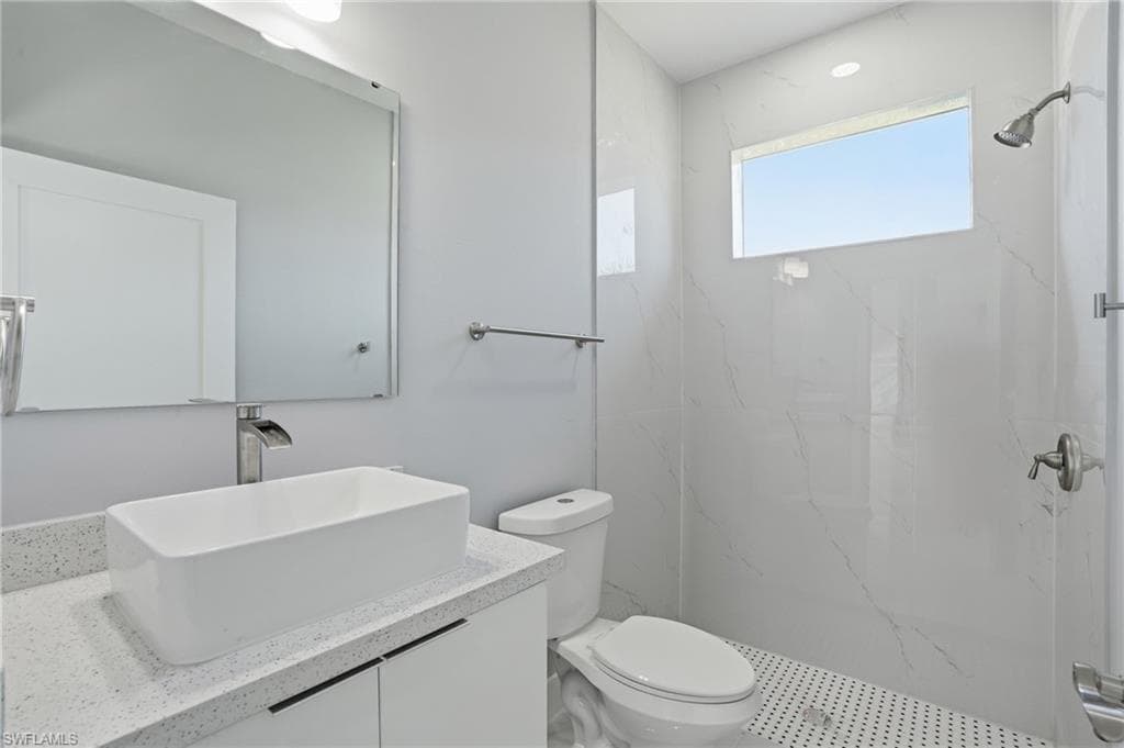 431 Palmyra AVE-25