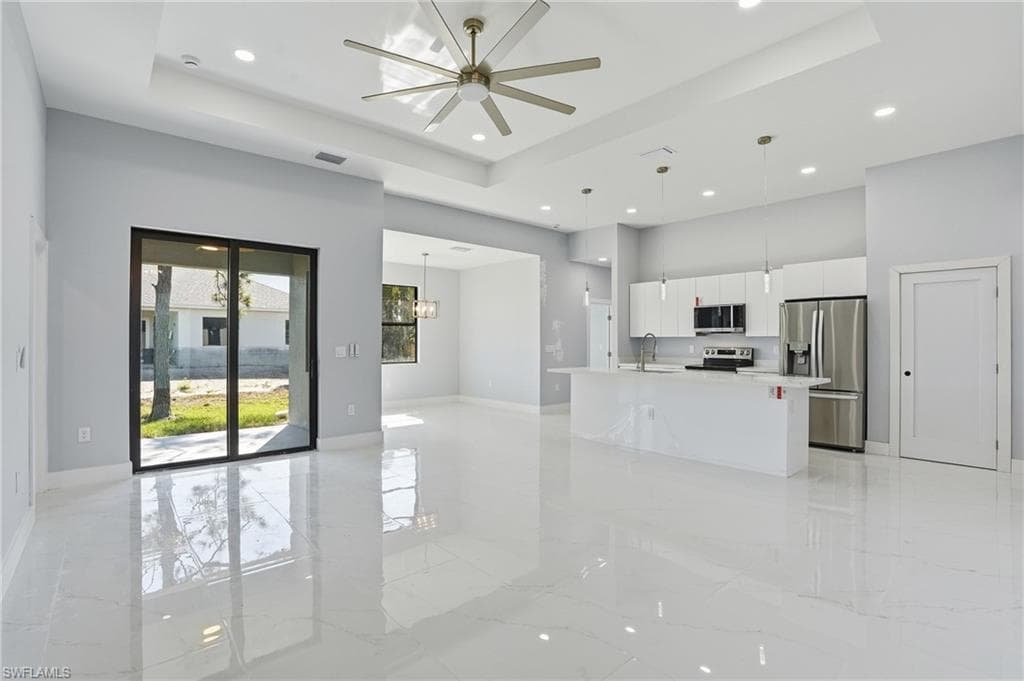 431 Palmyra AVE-4