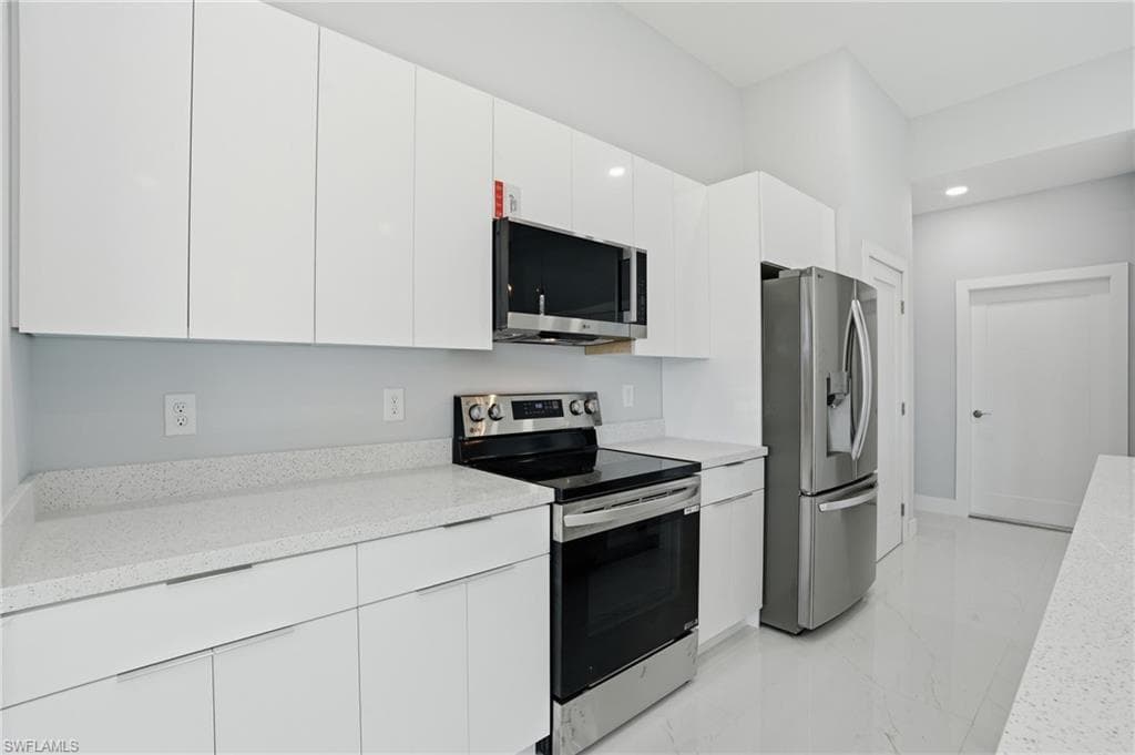 431 Palmyra AVE-9