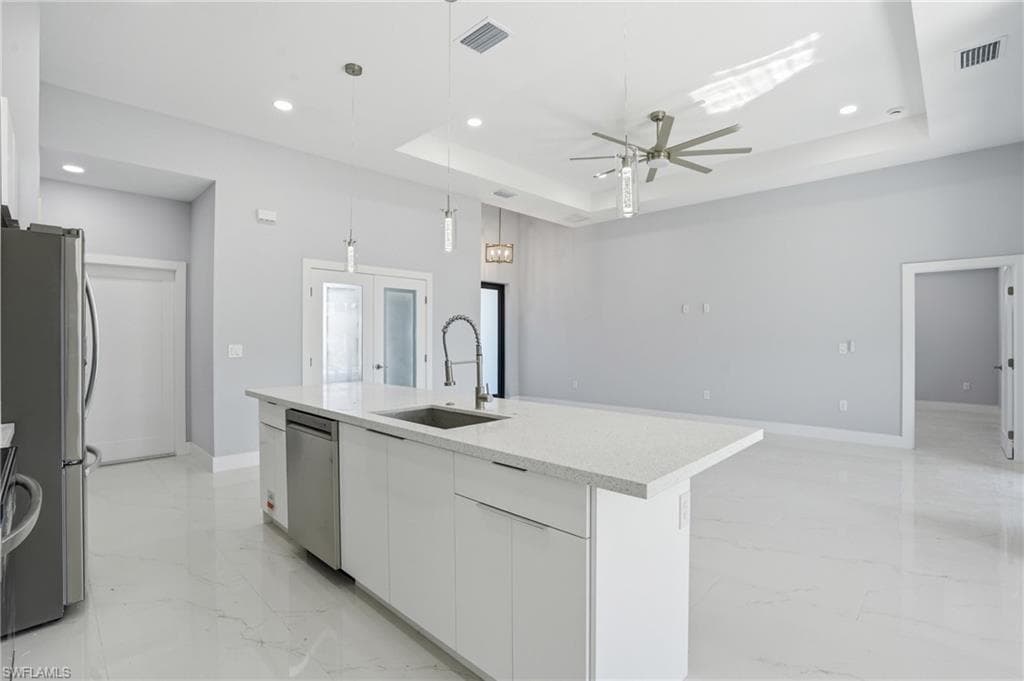 431 Palmyra AVE-10